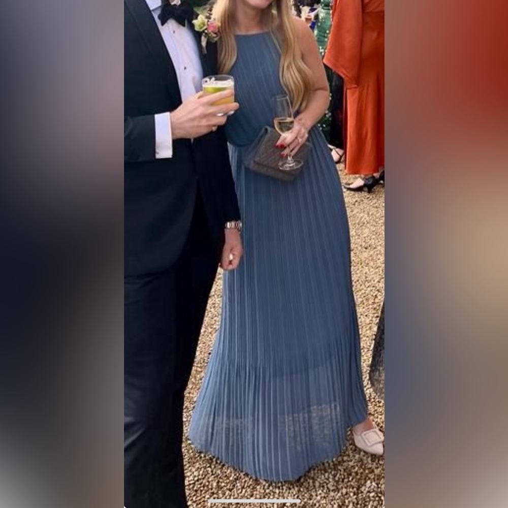 Blue dress